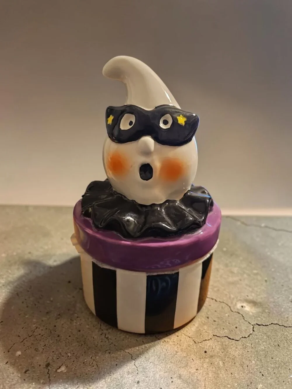 Halloween Ceramic Ghost Figurine – Mask & Star Design – Striped Base – Cute Spoo
